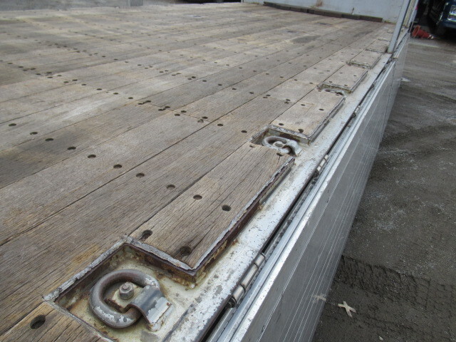 三菱ふそうスーパーグレートアルミブロック大型（10t）[写真13]