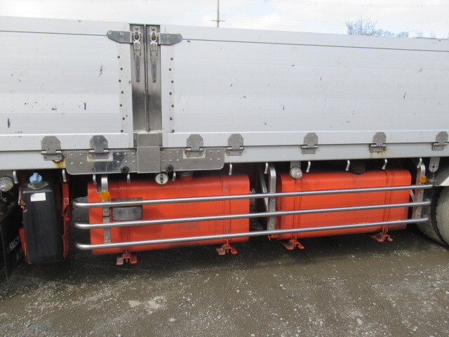 三菱ふそうスーパーグレートアルミブロック大型（10t）[写真16]