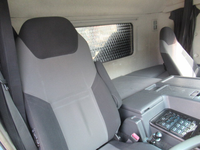 三菱ふそうスーパーグレートアルミブロック大型（10t）[写真19]