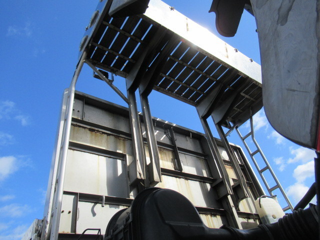 三菱ふそうスーパーグレートアルミブロック大型（10t）[写真35]