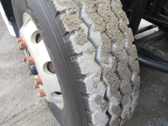 いすゞギガミキサー車（コンクリートミキサー）大型（10t）[写真37]