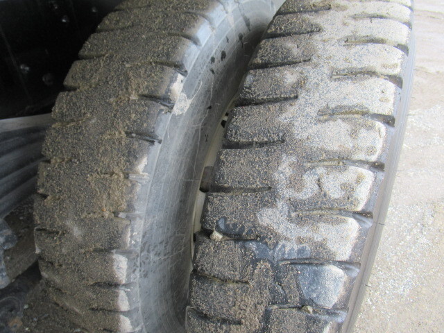 いすゞギガミキサー車（コンクリートミキサー）大型（10t）[写真38]