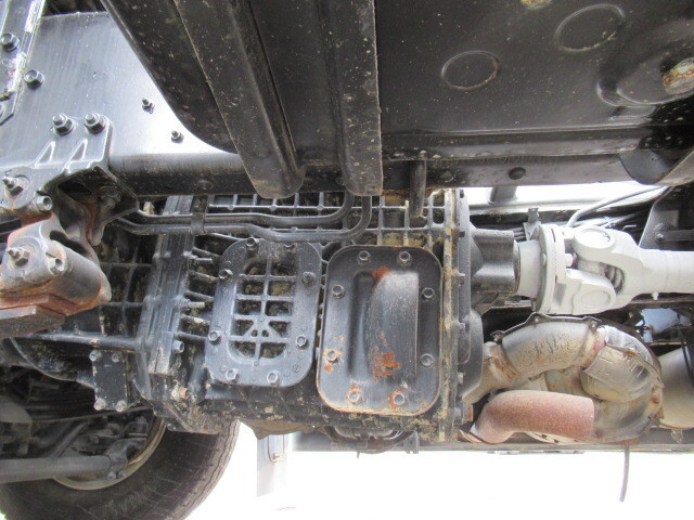 いすゞギガミキサー車（コンクリートミキサー）大型（10t）[写真39]