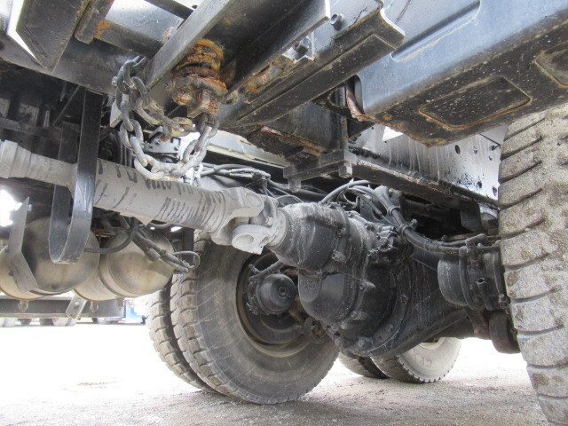 いすゞギガミキサー車（コンクリートミキサー）大型（10t）[写真40]