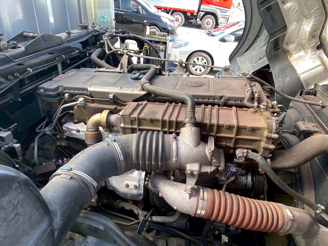 三菱ふそうスーパーグレートアルミウイング大型（10t）[写真24]