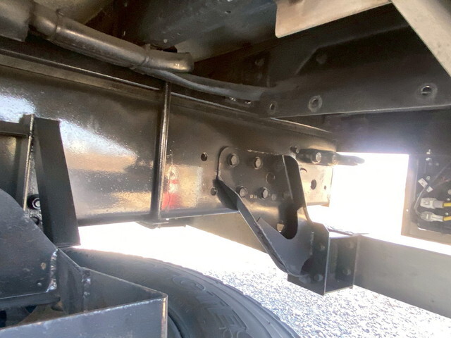 三菱ふそうスーパーグレートアルミウイング大型（10t）[写真04]