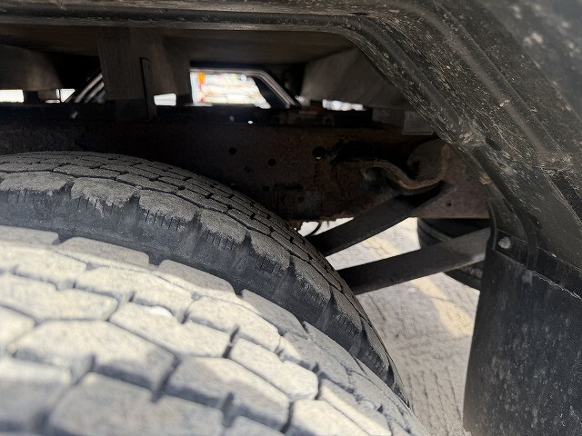 いすゞエルフ平ボディ小型（2t・3t）[写真22]