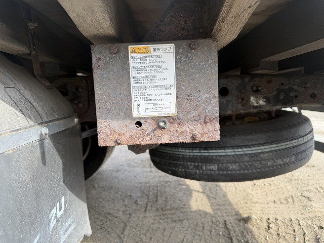 いすゞエルフ平ボディ小型（2t・3t）[写真23]