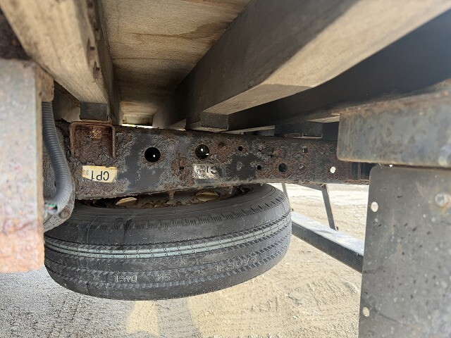 いすゞエルフ平ボディ小型（2t・3t）[写真24]