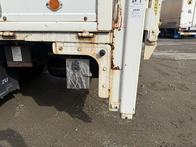 いすゞエルフ平ボディ小型（2t・3t）[写真25]