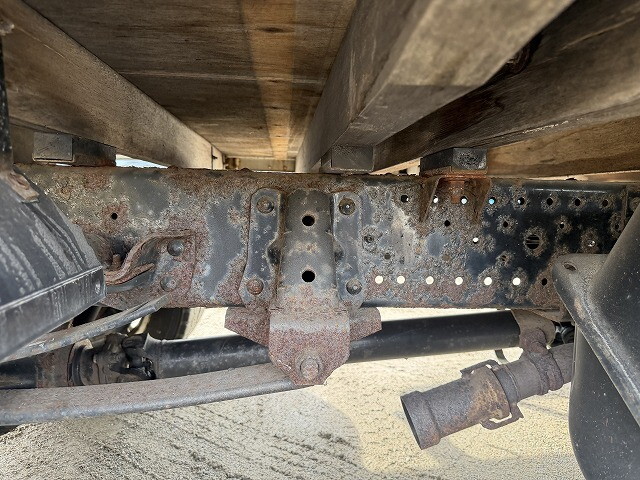 いすゞエルフ平ボディ小型（2t・3t）[写真29]