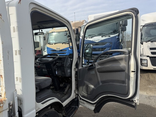 いすゞエルフ平ボディ小型（2t・3t）[写真30]