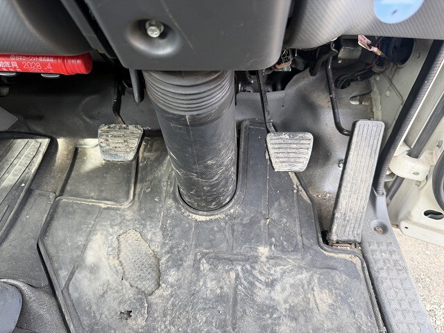 いすゞエルフ平ボディ小型（2t・3t）[写真33]