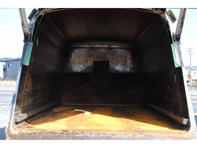 日野レンジャーパッカー車（塵芥車）中型（4t）[写真17]