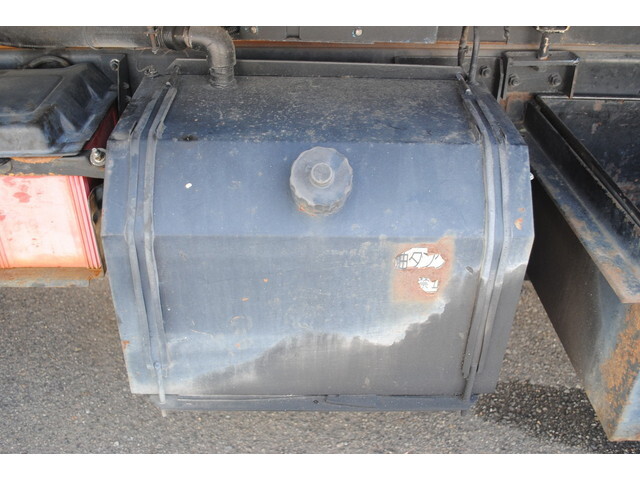 日野レンジャーパッカー車（塵芥車）中型（4t）[写真20]