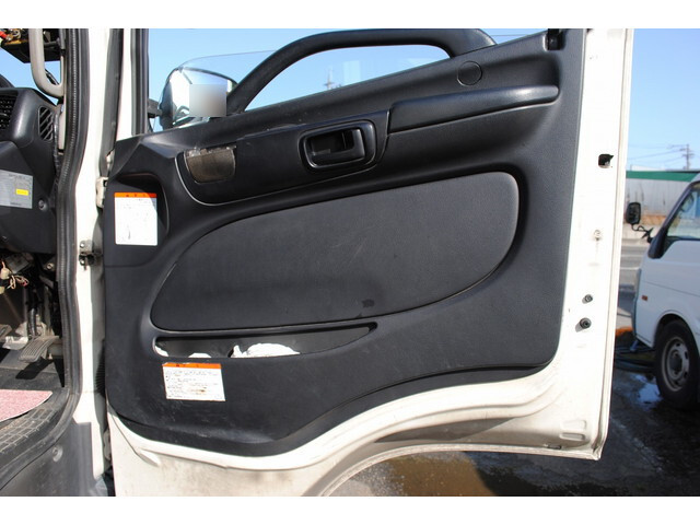 日野レンジャーパッカー車（塵芥車）中型（4t）[写真25]