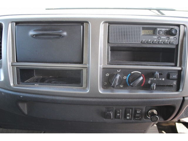 日野レンジャーパッカー車（塵芥車）中型（4t）[写真32]