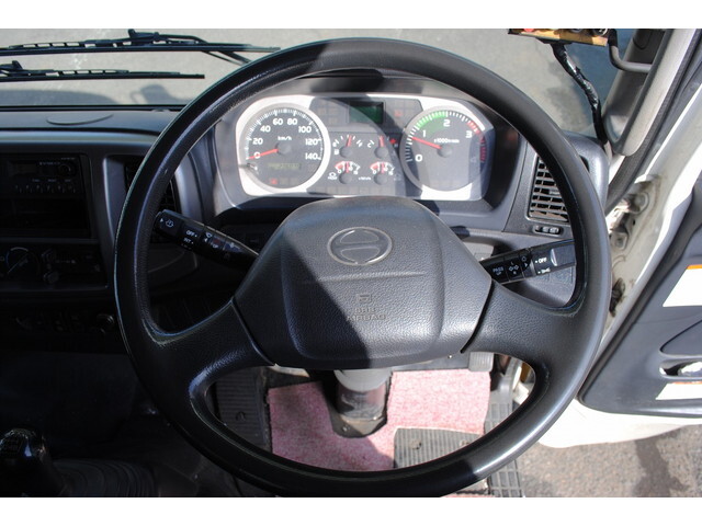 日野レンジャーパッカー車（塵芥車）中型（4t）[写真34]