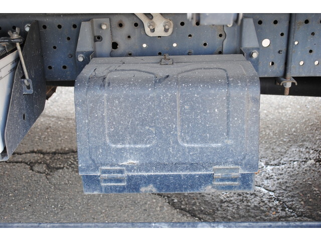 いすゞエルフ幌車小型（2t・3t）[写真12]