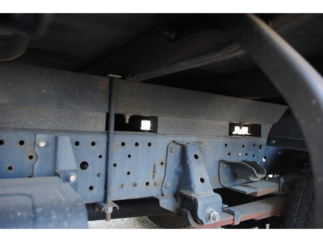 いすゞエルフ幌車小型（2t・3t）[写真07]