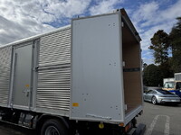 三菱ふそうキャンターアルミバン小型（2t・3t）[写真12]