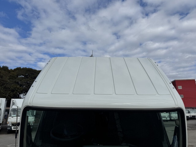 三菱ふそうキャンターアルミバン小型（2t・3t）[写真32]