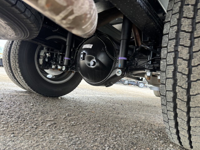 三菱ふそうキャンターアルミバン小型（2t・3t）[写真36]