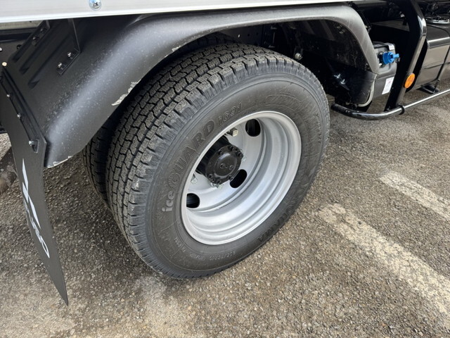 三菱ふそうキャンターアルミバン小型（2t・3t）[写真37]