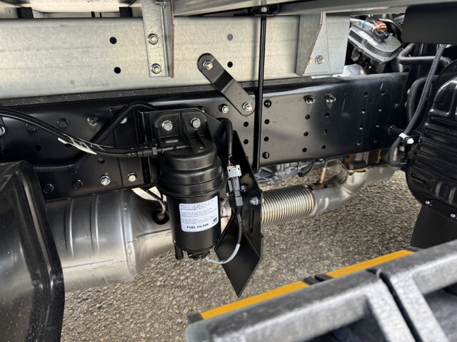 三菱ふそうキャンターアルミバン小型（2t・3t）[写真40]