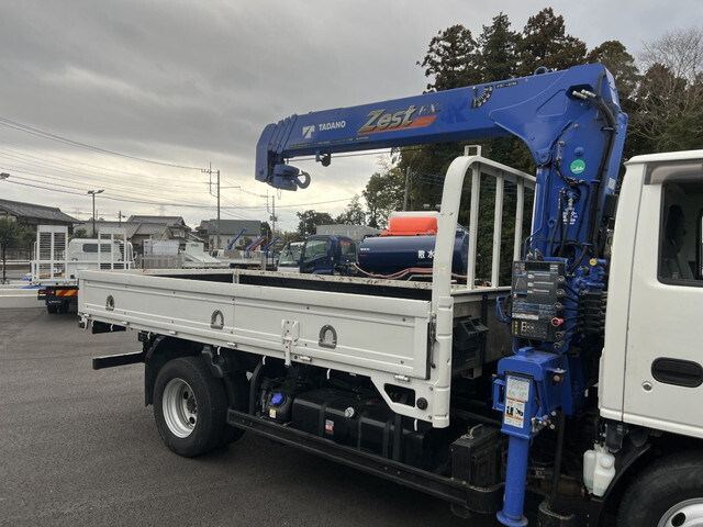 いすゞエルフクレーン4段小型（2t・3t）[写真11]