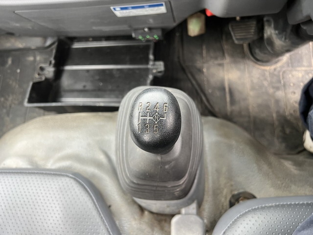 いすゞエルフクレーン4段小型（2t・3t）[写真21]