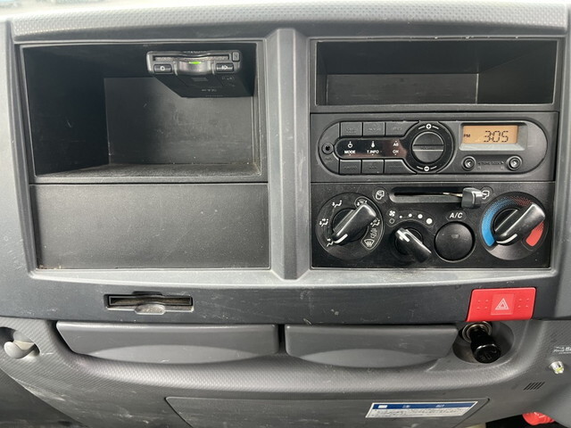 いすゞエルフクレーン4段小型（2t・3t）[写真22]