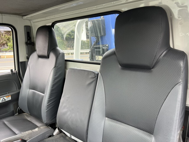 いすゞエルフクレーン4段小型（2t・3t）[写真24]