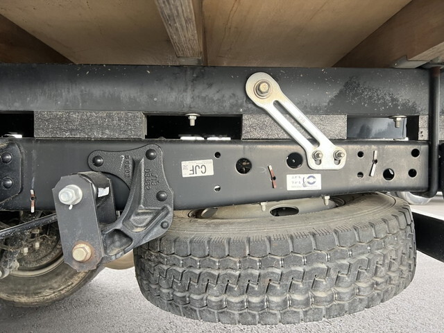 いすゞエルフクレーン4段小型（2t・3t）[写真32]