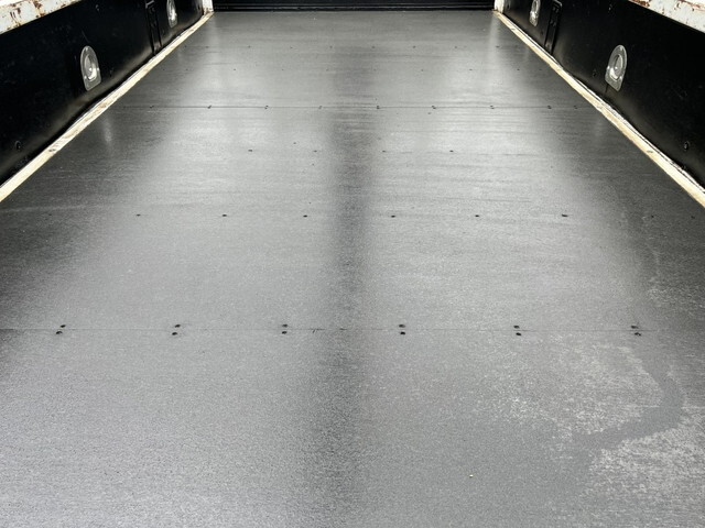 いすゞエルフクレーン4段小型（2t・3t）[写真07]