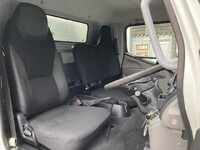 三菱ふそうキャンターアルミバン小型（2t・3t）[写真17]