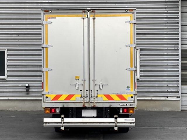 三菱ふそうキャンターアルミバン小型（2t・3t）[写真02]