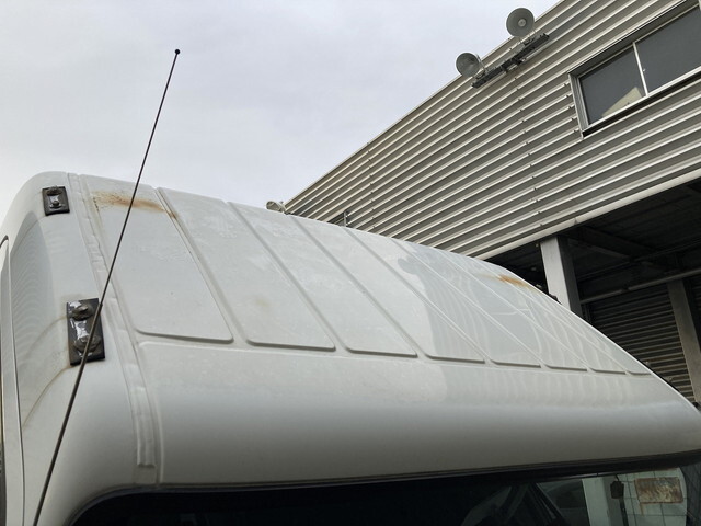 三菱ふそうキャンターアルミバン小型（2t・3t）[写真22]