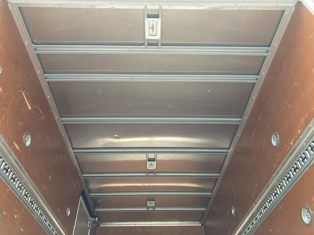 三菱ふそうキャンターアルミバン小型（2t・3t）[写真26]