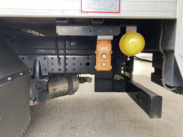 日産アトラスアルミバン小型（2t・3t）[写真10]