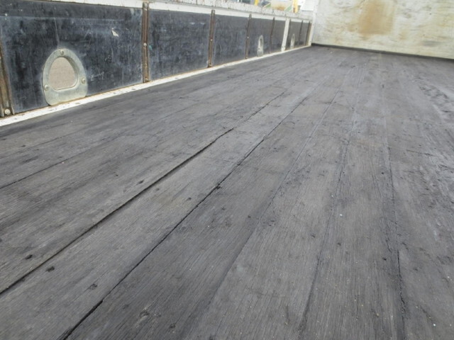 いすゞフォワードクレーン4段中型（4t）[写真31]