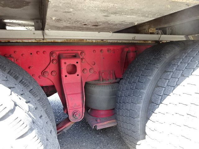 三菱ふそうスーパーグレート冷蔵冷凍ウイング大型（10t）[写真11]