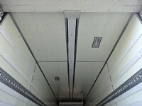 三菱ふそうスーパーグレート冷蔵冷凍ウイング大型（10t）[写真18]