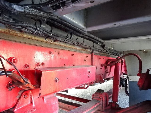 三菱ふそうスーパーグレート冷蔵冷凍ウイング大型（10t）[写真25]