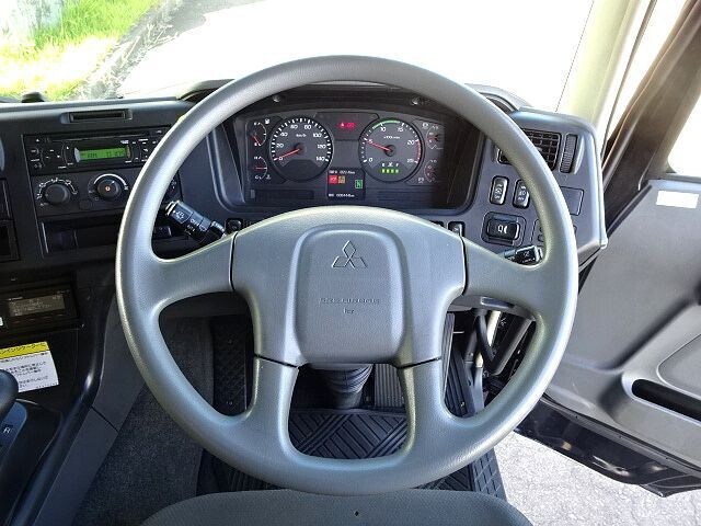 三菱ふそうスーパーグレート冷蔵冷凍ウイング大型（10t）[写真31]