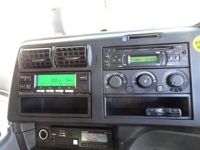 三菱ふそうスーパーグレート冷蔵冷凍ウイング大型（10t）[写真35]