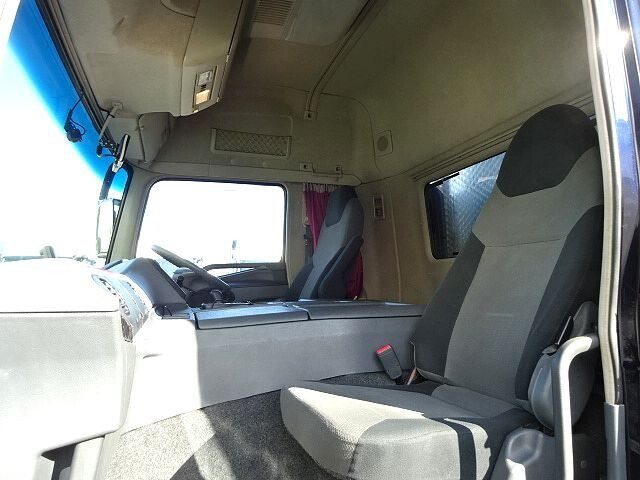 三菱ふそうスーパーグレート冷蔵冷凍ウイング大型（10t）[写真37]