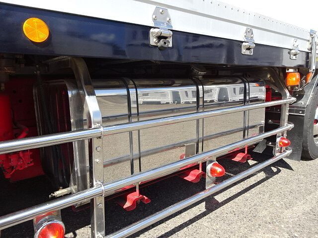 三菱ふそうスーパーグレート冷蔵冷凍ウイング大型（10t）[写真09]