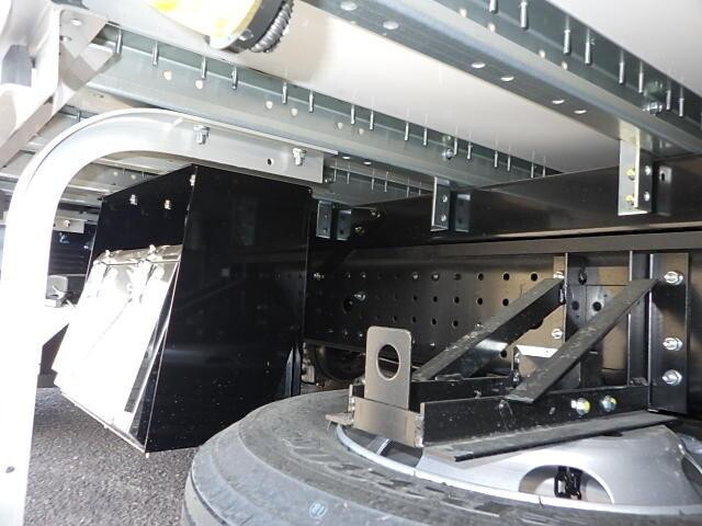 三菱ふそうキャンターアルミバン小型（2t・3t）[写真15]