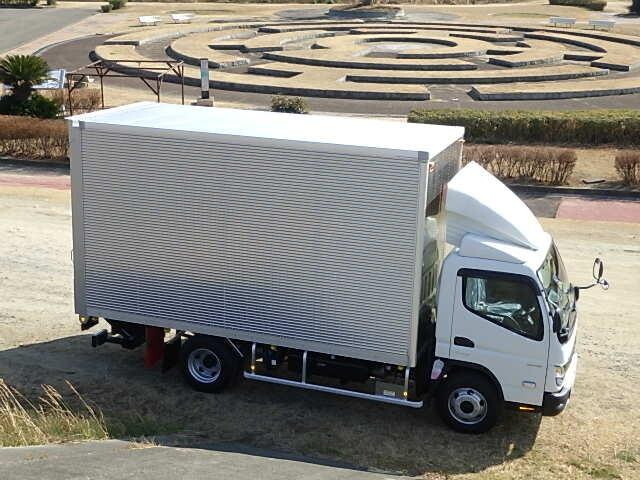 三菱ふそうキャンターアルミバン小型（2t・3t）[写真21]